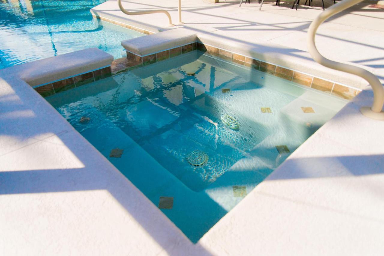Trafalgar Resort Community Pool And Gym, Private Pool! كيسيمي المظهر الخارجي الصورة